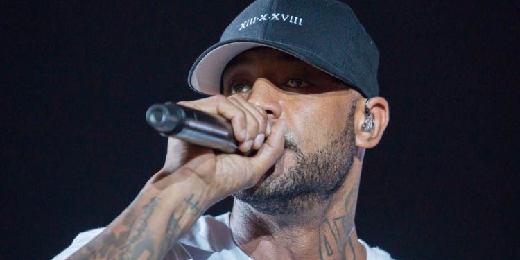 At the Stade de France, Booba crowns himself and drives out his demons