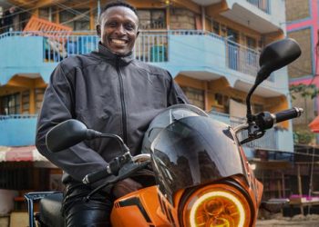 La moto électrique kényane Roam Air impressionne le prince William