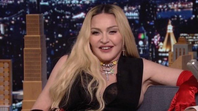Madonna hospitalized for a few days for having a bacterial infection, tour postponed