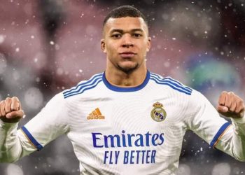 Foot: l&rsquo;attaquant français Kylian Mbappé rejoint enfin le Real Madrid
