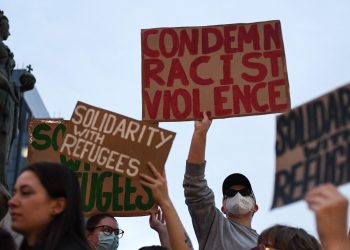 Royaume-Uni : manifestations pacifiques contre le racisme